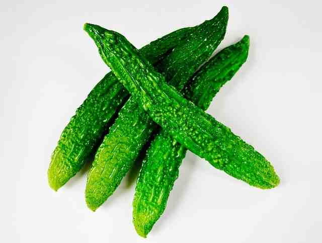 karela-bitter-gourd-khane-ke-fayde-in-hindi