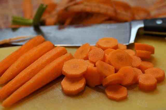 गाजर-खाने-के-फायदे-gajar-carrot-khane-ke-fayde-in-hindi