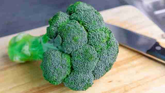 ब्रोकली-की-सब्जी-कैसे-खाएं-how-to-eat-broccoli-in-hindi