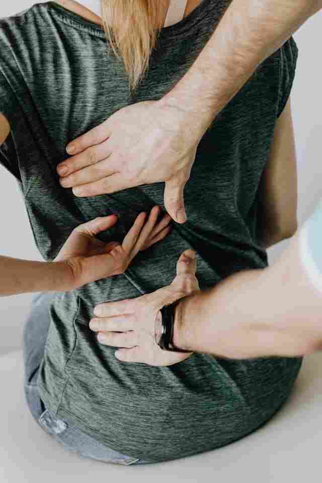साइटिका-बीमारी-का-इलाज-sciatica-pain-treatment-in-hindi