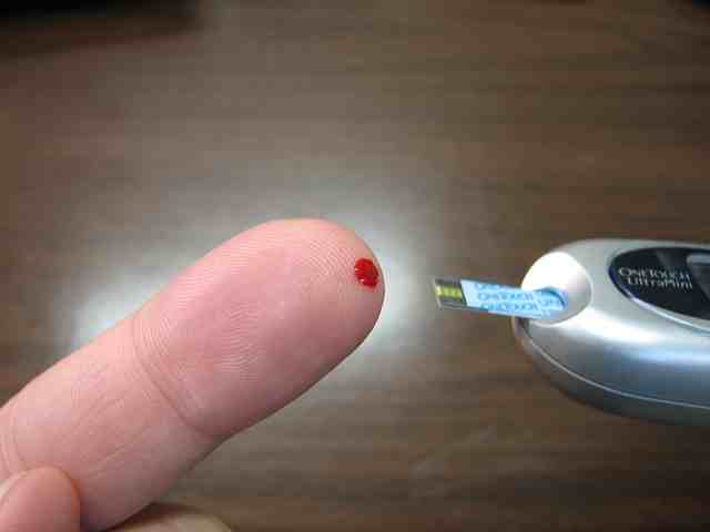 regular-blood-sugar-test-for-healthy-heart-in-hindi